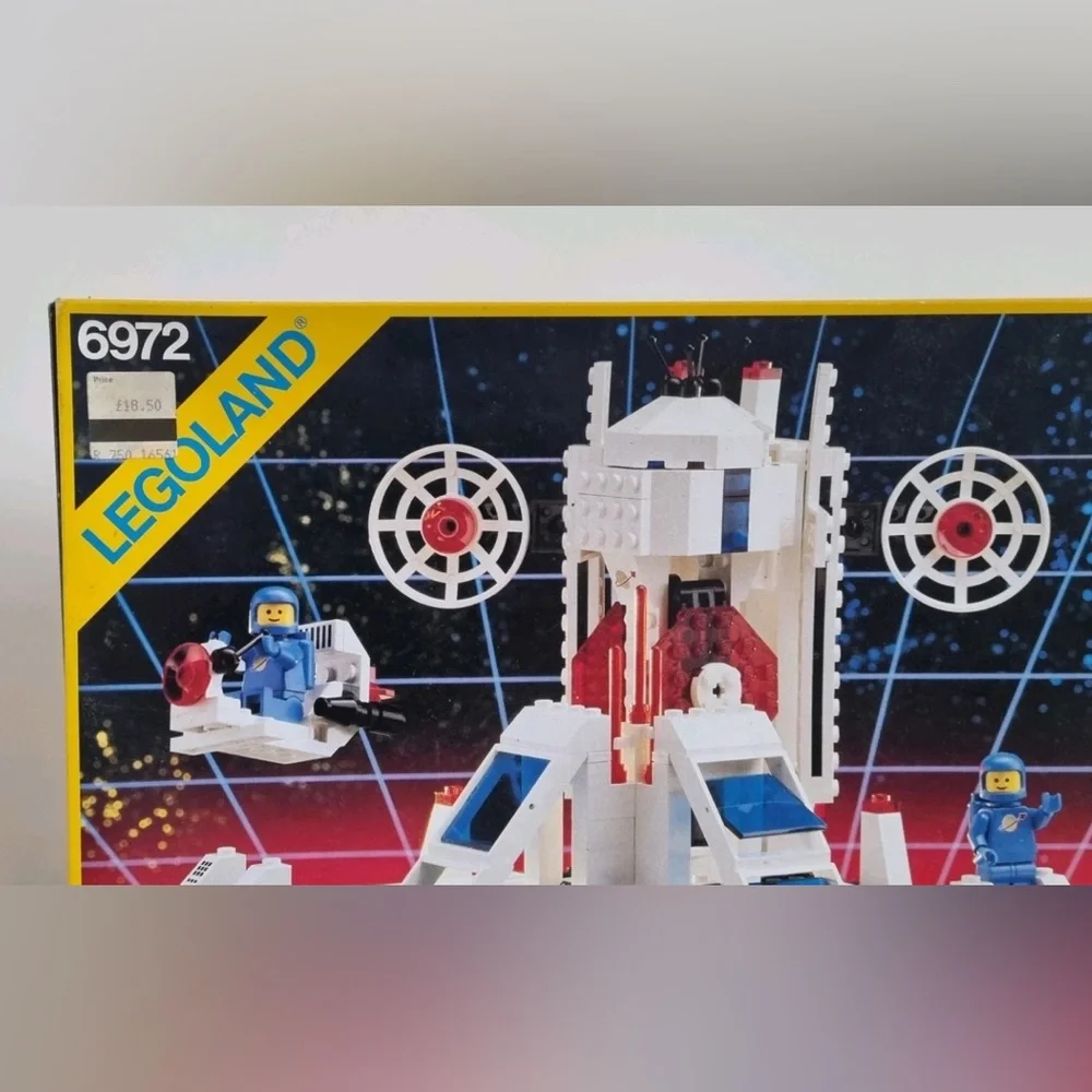 LEGO Classic Space Deep Sea Exploration Set - White & Blue - Picture 2 of 5